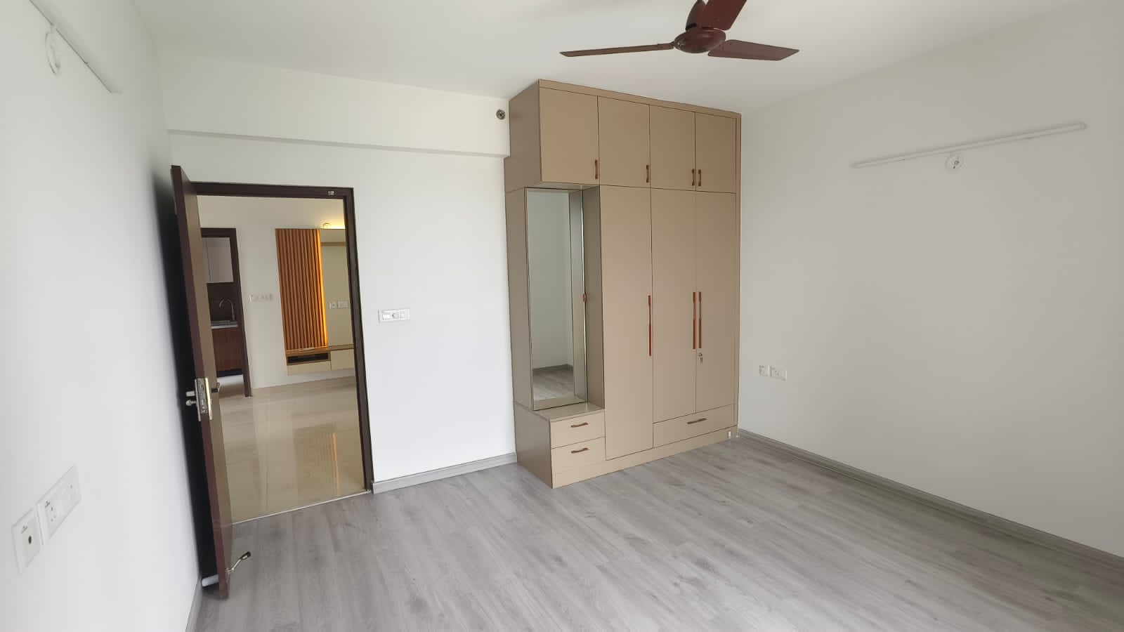 2 BHK Apartment For Rent in Hero Homes Gurgaon