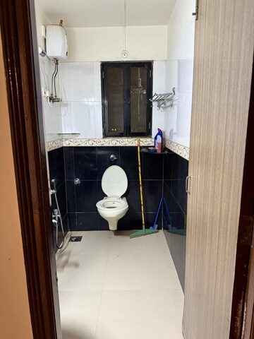 Team Area in 2 BHK Apartment at Manavsthal Heights, Andheri East – for Rent