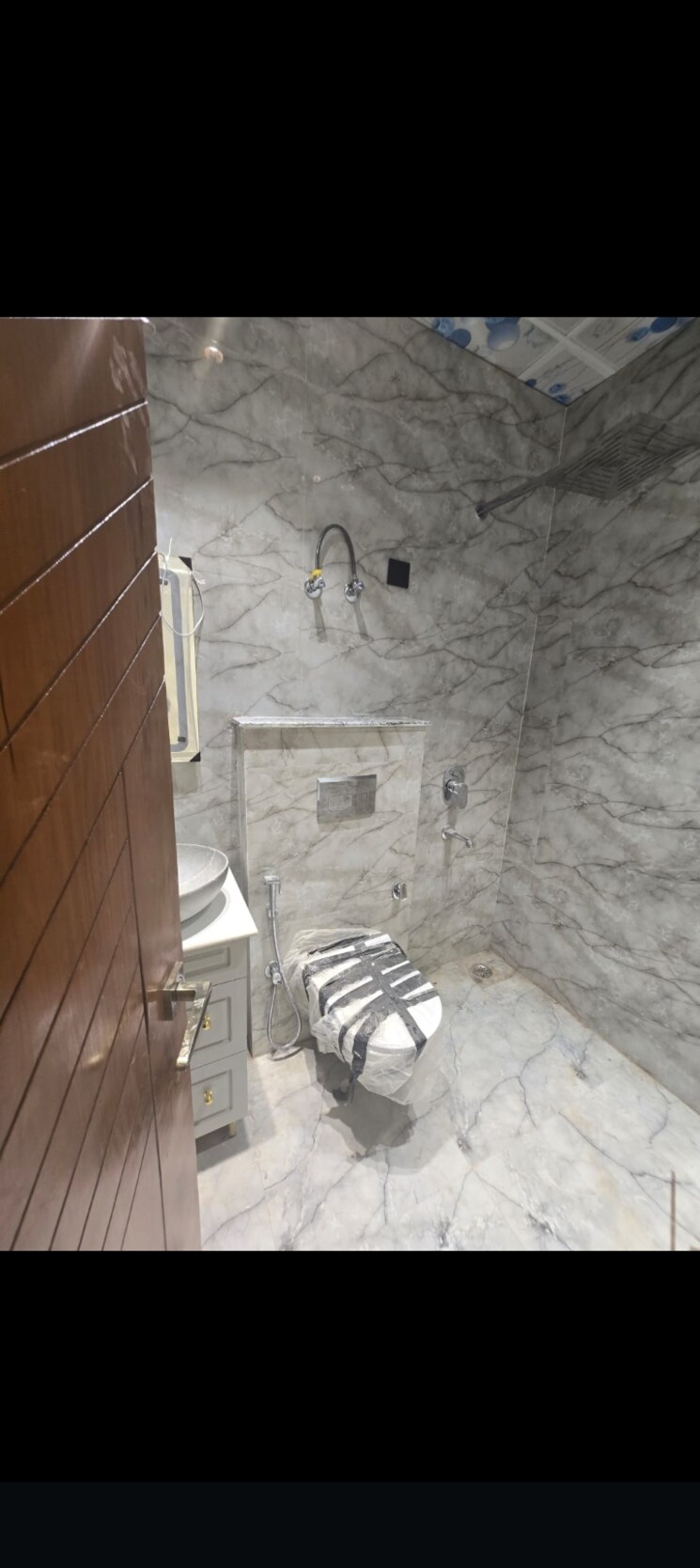 Bathroom, vasundhara sector 1 3 Bedroom 90 Sq.Mt. Builder Floor In Vasundhara Sector 1 Ghaziabad 9029180