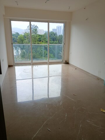 Room in 2 BHK Apartment at Indiabulls One Indiabulls, Pokhran Road No Two – for Rent