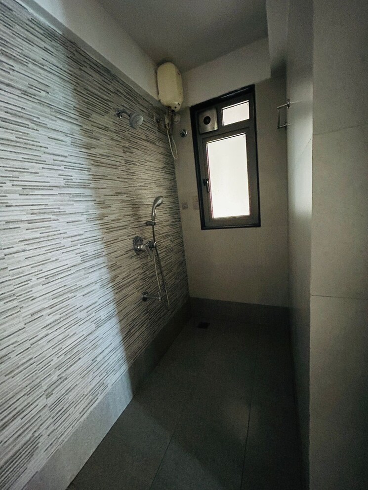 Bathroom, adani-group-western-heights 3 Bedroom 1100 Sq.Ft. Apartment In Andheri West Mumbai 9029170