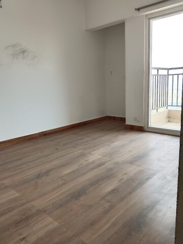 Room in 2 BHK Apartment at Ace Divino, Sector 1 Greater Noida – for Rent