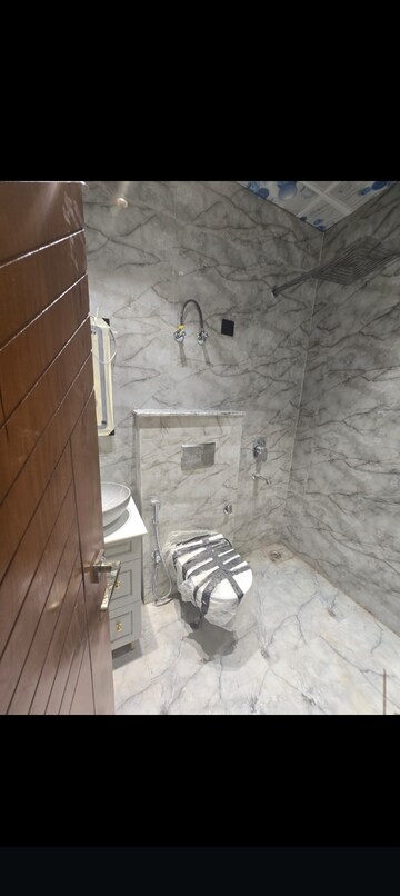 Bathroom in 3 BHK Builder Floor at Vasundhara Sector 1 – for Sale
