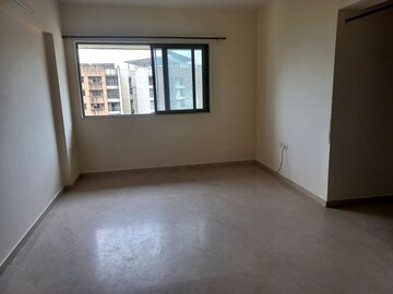 Room in 2 BHK Apartment at Lodha Splendora, Ghodbunder Road – for Rent