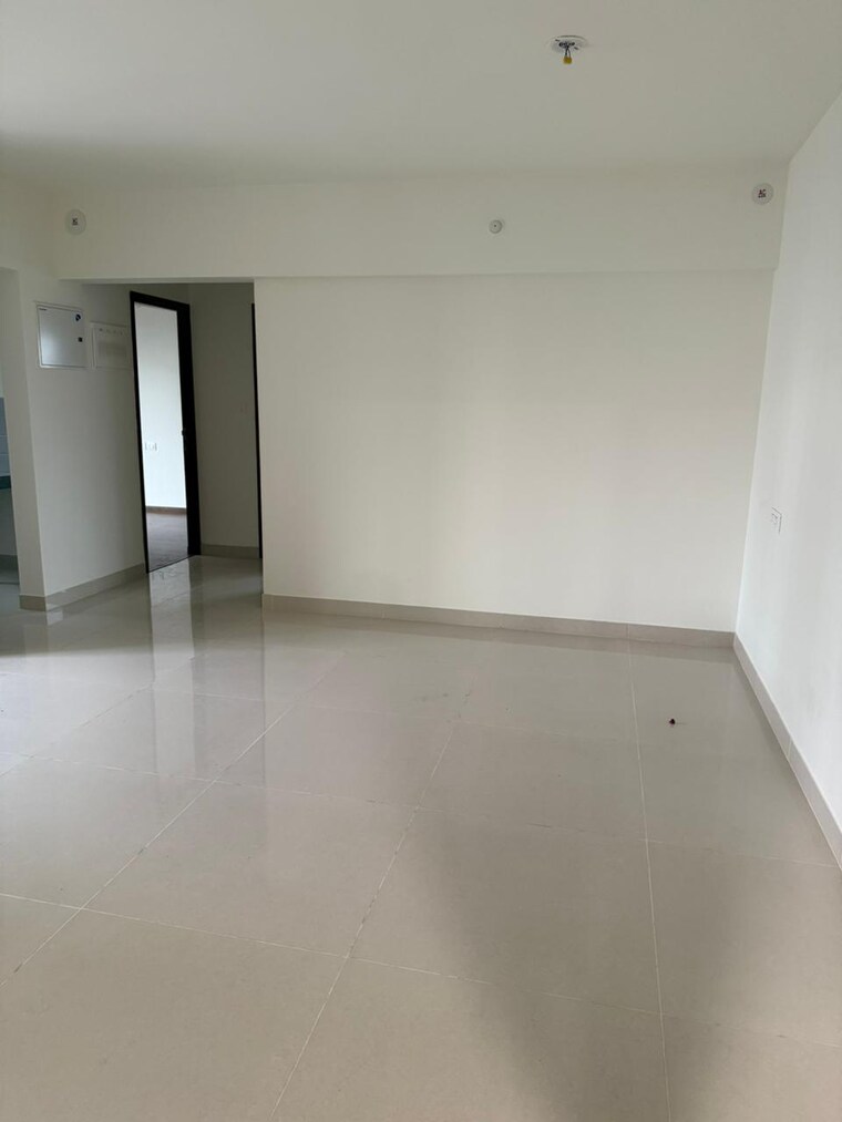 Room, shreenath-enclave 3 Bedroom 1000 Sq.Ft. Apartment In Kandivali West Mumbai 9029290