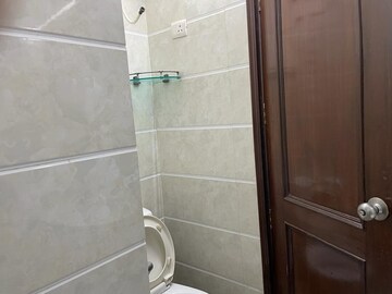 Bathroom in 3 BHK Apartment at RWA Azadpur Colony, Model Town – for Rent