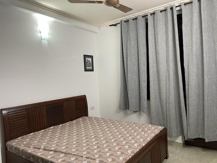 Bedroom, rwa-azadpur-colony 3 Bedroom 1020 Sq.Ft. Apartment In Model Town Delhi 9029289