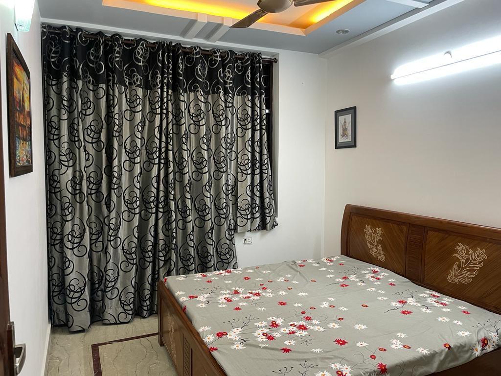 3 BHK Apartment For Rent in RWA Azadpur Colony