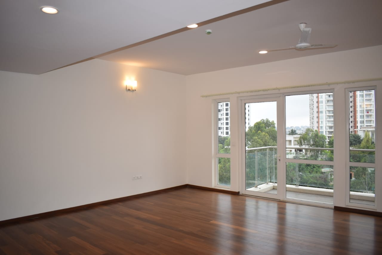 4 BHK + Servant Room Apartment For Rent in Prestige White Meadows