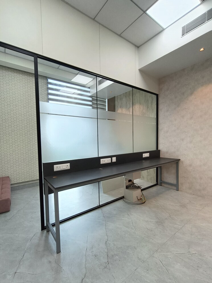 Team Area, mani-casadona Commercial Office Space 450 Sq.Ft. In New Town Kolkata 9029324