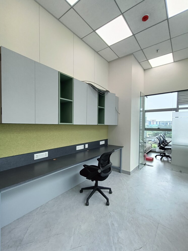 Team Area, mani-casadona Commercial Office Space 450 Sq.Ft. In New Town Kolkata 9029324