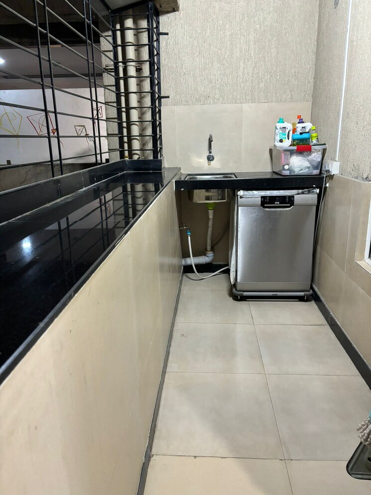 Kitchen, empire-square 2.5 Bedroom 1400 Sq.Ft. Apartment In Chinchwad Pune 9029354