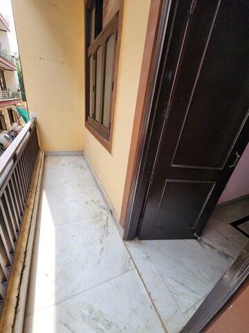 Furnished Amenities in 1 BHK Builder Floor at Chattarpur – for Rent