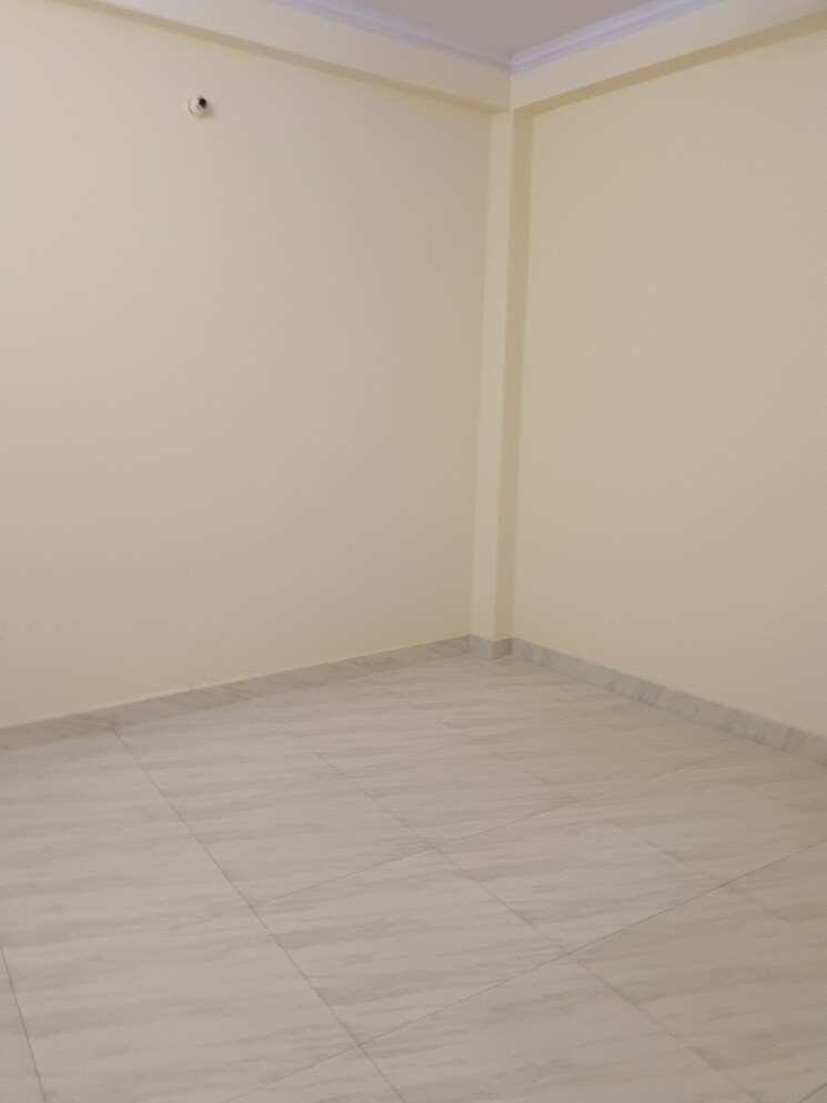 Room, rwa-pocket-r-dilshad-garden 2 Bedroom 950 Sq.Ft. Apartment In Dilshad Garden Delhi 9029358