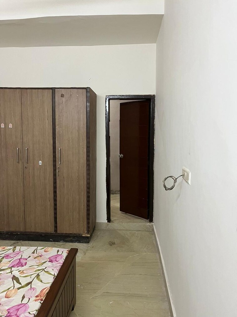 Room, rwa-azadpur-colony 3 Bedroom 1020 Sq.Ft. Apartment In Model Town Delhi 9029352