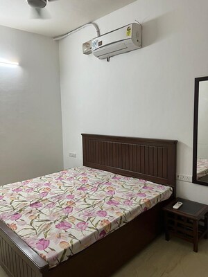 Bedroom in 3 BHK Apartment at RWA Azadpur Colony, Model Town – for Rent