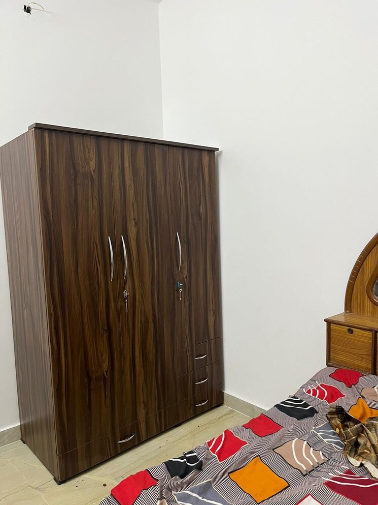 undefined, rwa-azadpur-colony 3 Bedroom 1020 Sq.Ft. Apartment In Model Town Delhi 9029352