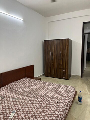 Bedroom in 3 BHK Apartment at RWA Azadpur Colony, Model Town – for Rent