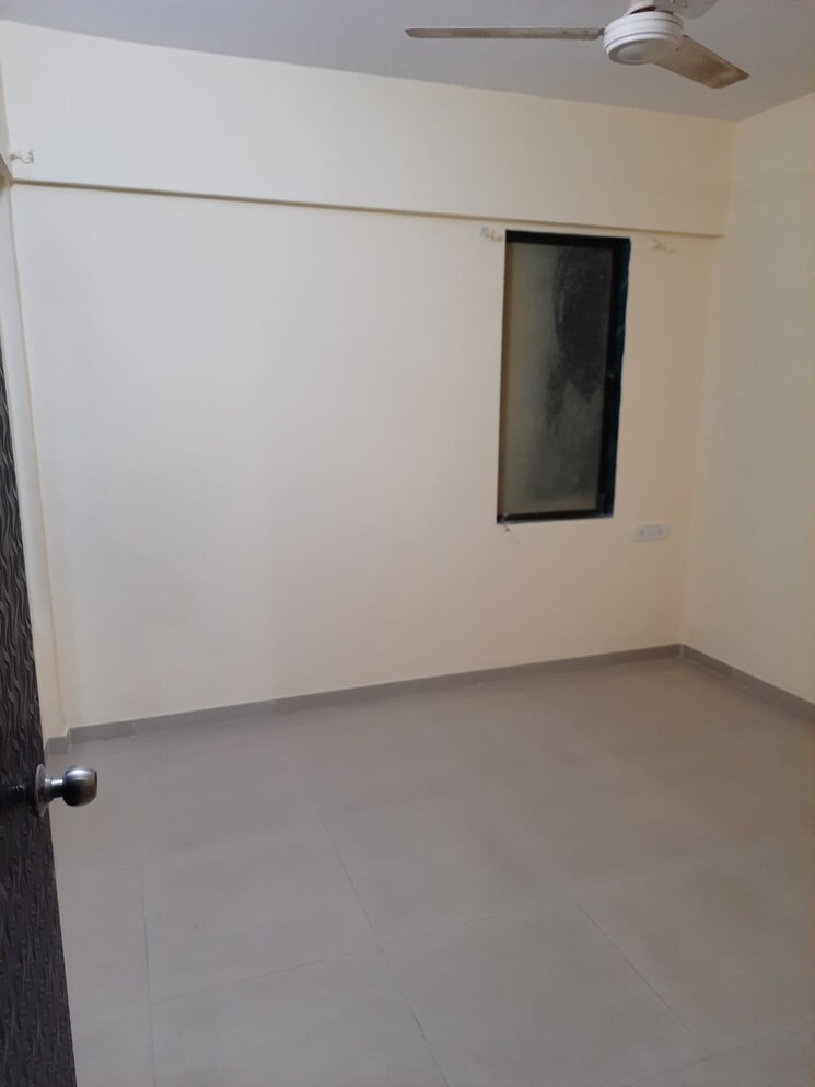 Room, green-square 1.5 Bedroom 535 Sq.Ft. Apartment In Kasarvadavali Thane 9029374