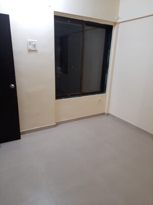 Room in 1.5 BHK Apartment at Green Square, Kasarvadavali – for Sale