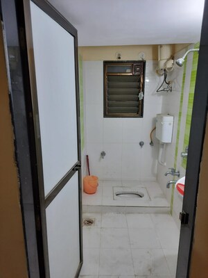 Bathroom in 1.5 BHK Apartment at Green Square, Kasarvadavali – for Sale