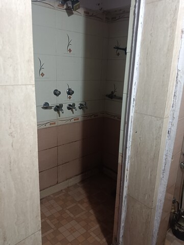 Bathroom in 2 BHK Apartment at Mahalaxmi Niwas, Dilshad Garden – for Rent