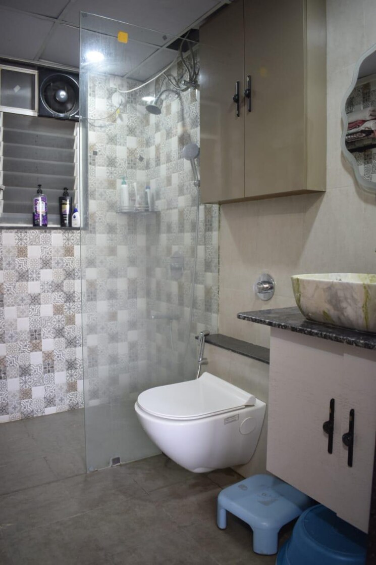 Bathroom, mantra-monarch 2 Bedroom 789 Sq.Ft. Apartment In Balewadi Pune 9029404