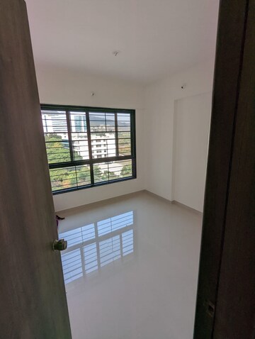 Room in 2 BHK Apartment at Kohinoor Coral Phase 3, Hinjewadi – for Rent