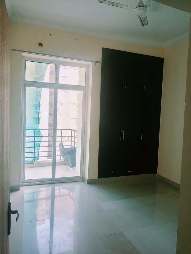 Room, antriksh-golf-view 3 Bedroom 1350 Sq.Ft. Apartment In Sector 78 Noida 9029410