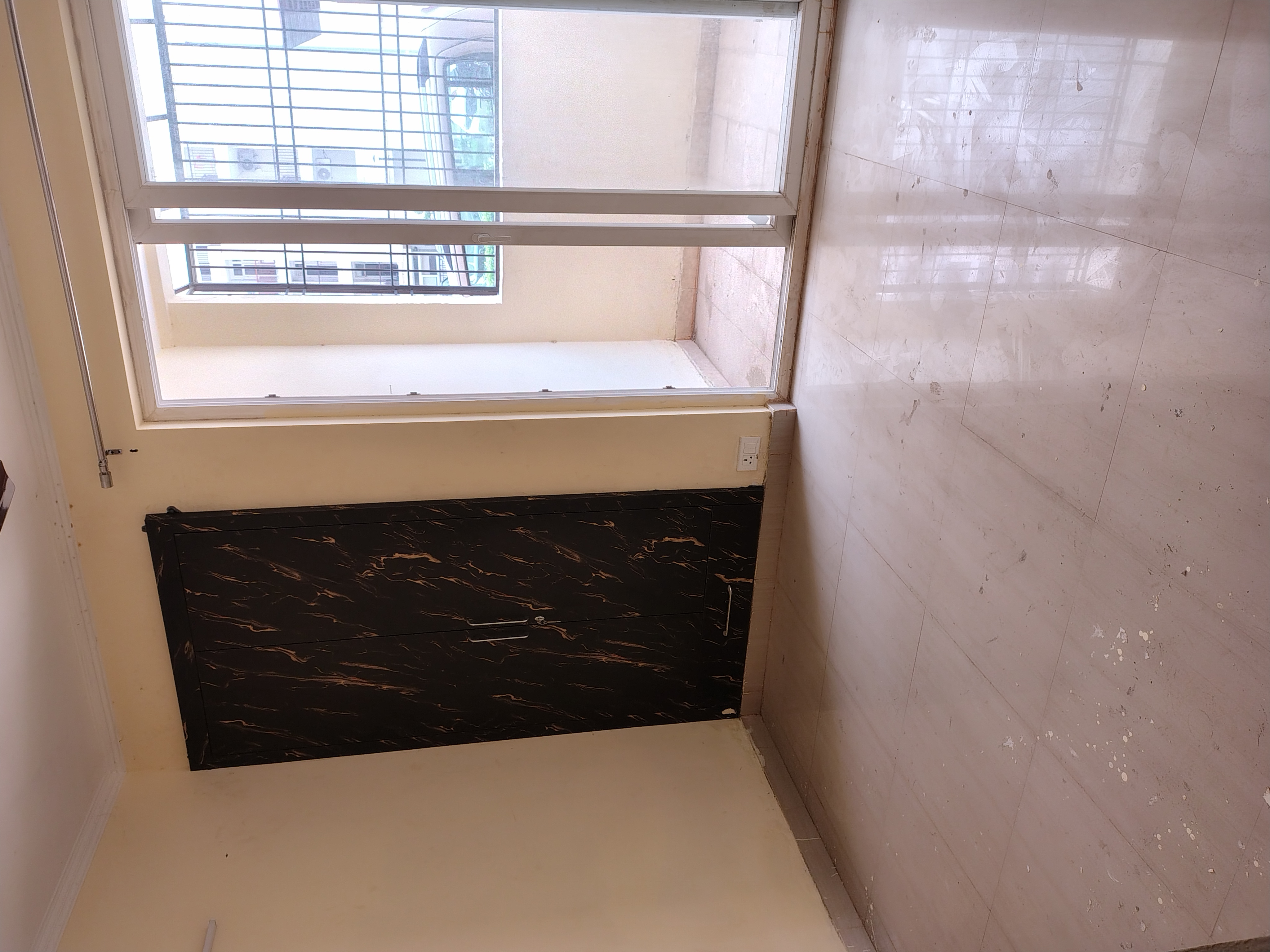 3 BHK + Extra Room Apartment For Rent in Amrapali Leisure Park