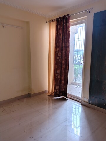 Furnished Amenities in 3 BHK Apartment at Amrapali Leisure Park, Amrapali Leisure Valley – for Rent