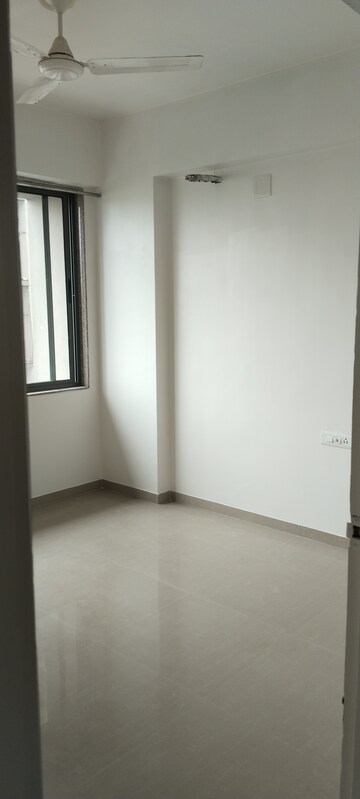 Room in 2 BHK Apartment at Shela – for Sale
