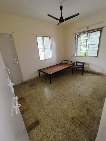 Room in 2 BHK Apartment at Rahul CHS Koregaon Park, Koregaon Park – for Rent