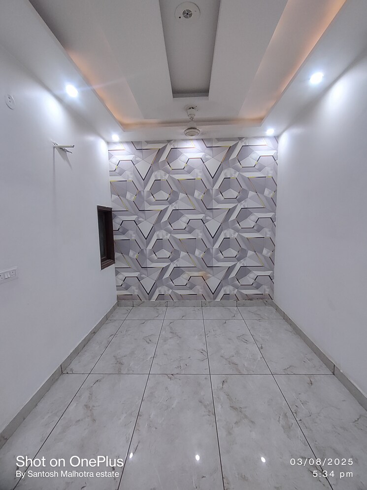 Living Room, dwarka mor 2 Bedroom 80 Sq.Yd. Builder Floor In Dwarka Mor Delhi 9029505