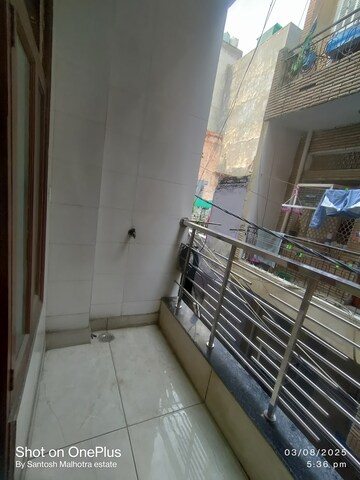 Balcony in 2 BHK Builder Floor at Dwarka Mor – for Rent