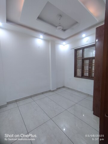 Bedroom in 2 BHK Builder Floor at Dwarka Mor – for Rent