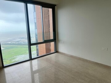 Master Bedroom in 3 BHK Apartment at Piramal Mahalaxmi, Mahalaxmi – for Rent