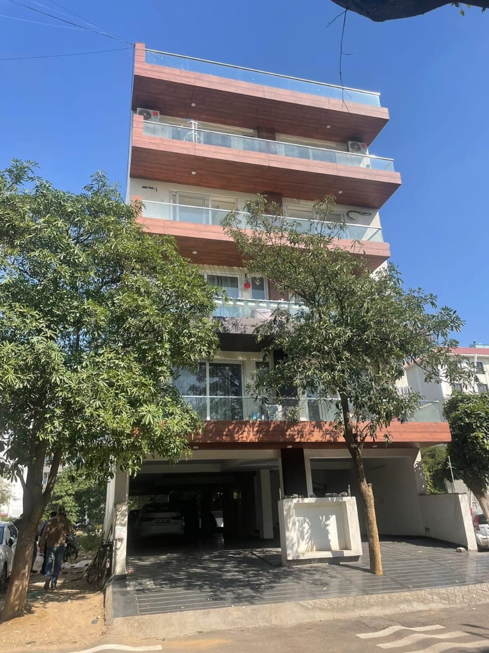 2 BHK Builder Floor For Rent in DLF Exclusive Floors