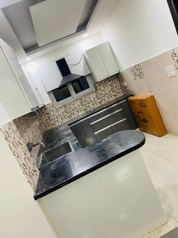 Furnished Amenities in 2 BHK Builder Floor at DLF Exclusive Floors, Sector 53 – for Rent