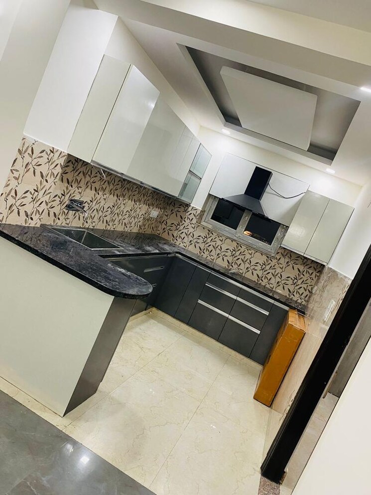 Kitchen, dlf-exclusive-floors 2 Bedroom 1352 Sq.Ft. Builder Floor In Sector 53 Gurgaon 9029509