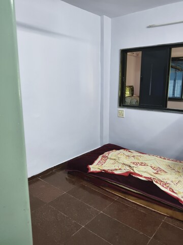 Bedroom in 1 BHK Apartment at Vile Parle West – for Rent