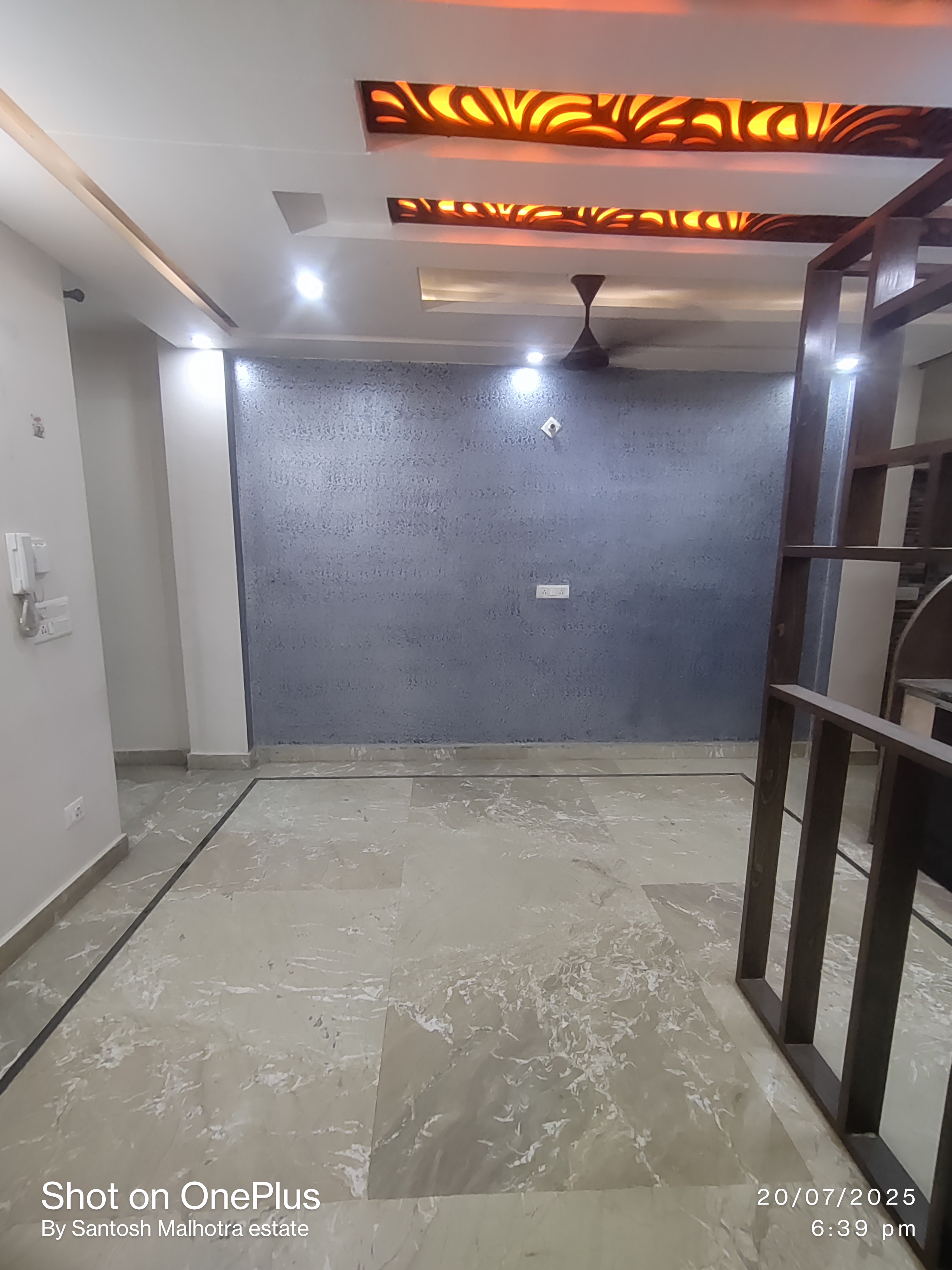2 BHK Builder Floor For Rent in Dwarka Mor