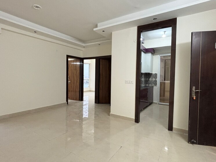 Room, signature-global-prime 2 Bedroom 834 Sq.Ft. Apartment In Sector 63a Gurgaon 9029571