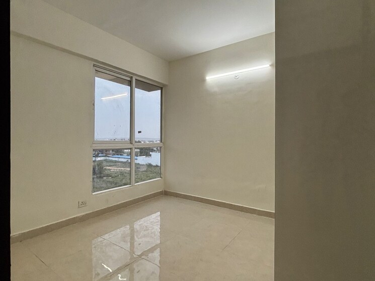 Room, signature-global-prime 2 Bedroom 834 Sq.Ft. Apartment In Sector 63a Gurgaon 9029571