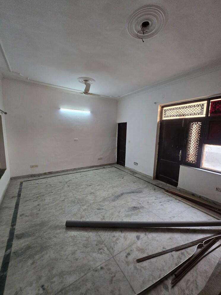 Room, green fields colony 3 Bedroom 1490 Sq.Ft. Builder Floor In Green Fields Colony Faridabad 9029603