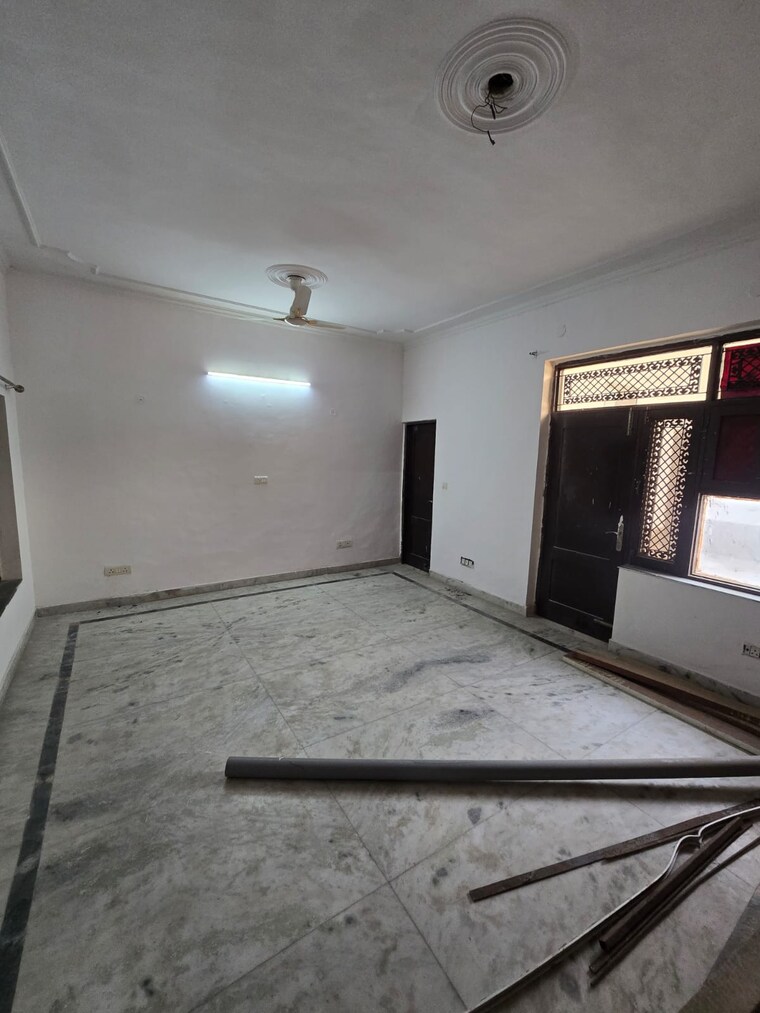 Room, green fields colony 3 Bedroom 1490 Sq.Ft. Builder Floor In Green Fields Colony Faridabad 9029603