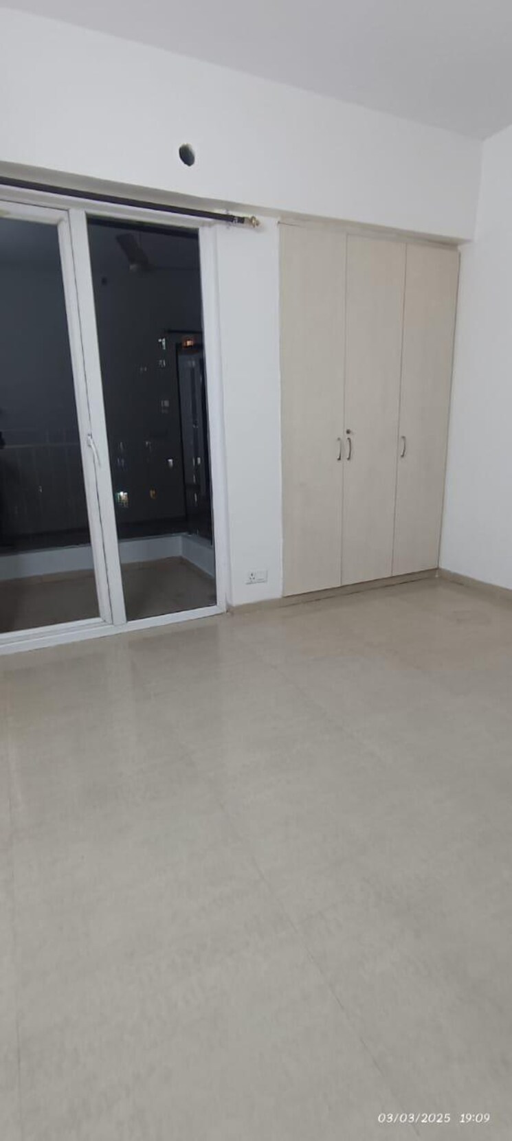 Room, tech zone 4 greater noida 2 Bedroom 955 Sq.Ft. Apartment In Tech Zone 4 Greater Noida Greater Noida 9029618