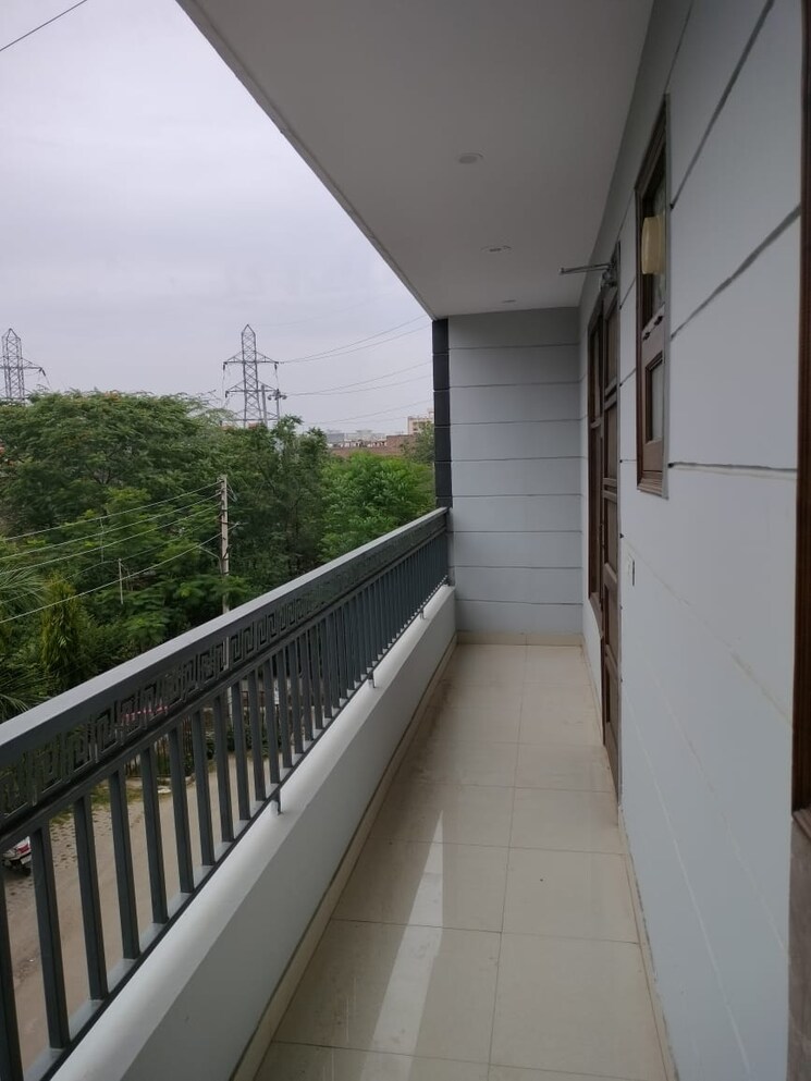 Balcony, sector 28 1 Bedroom 730 Sq.Ft. Builder Floor In Sector 28 Gurgaon 9029602