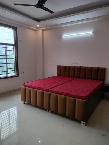 Bedroom in 1 BHK Builder Floor at Sector 28 – for Rent