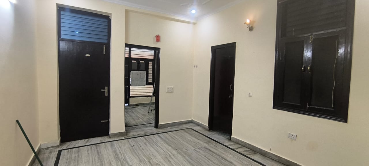 3 BHK + Extra Room Builder Floor For Sale in Green Fields Colony